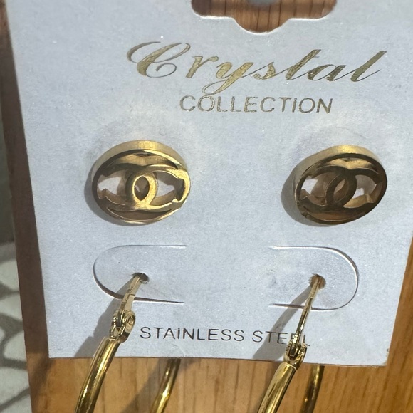 Gold Hoop Earrings/Fashion ones two pairs! NWT - Picture 2 of 4